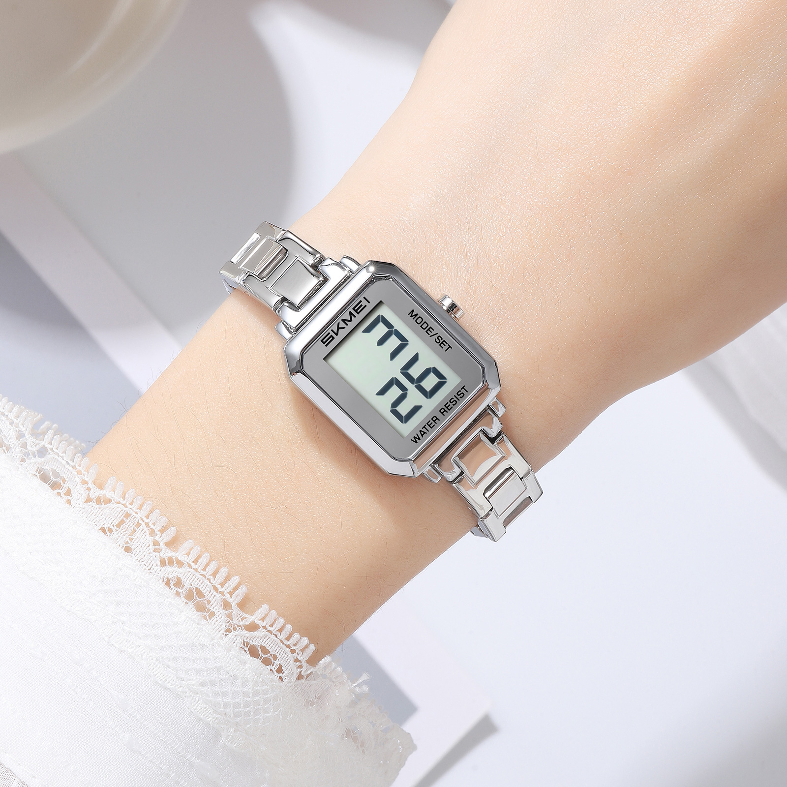 SKMEI 2581 METAL FEMALE DIGITAL WATCH WHOLESALE