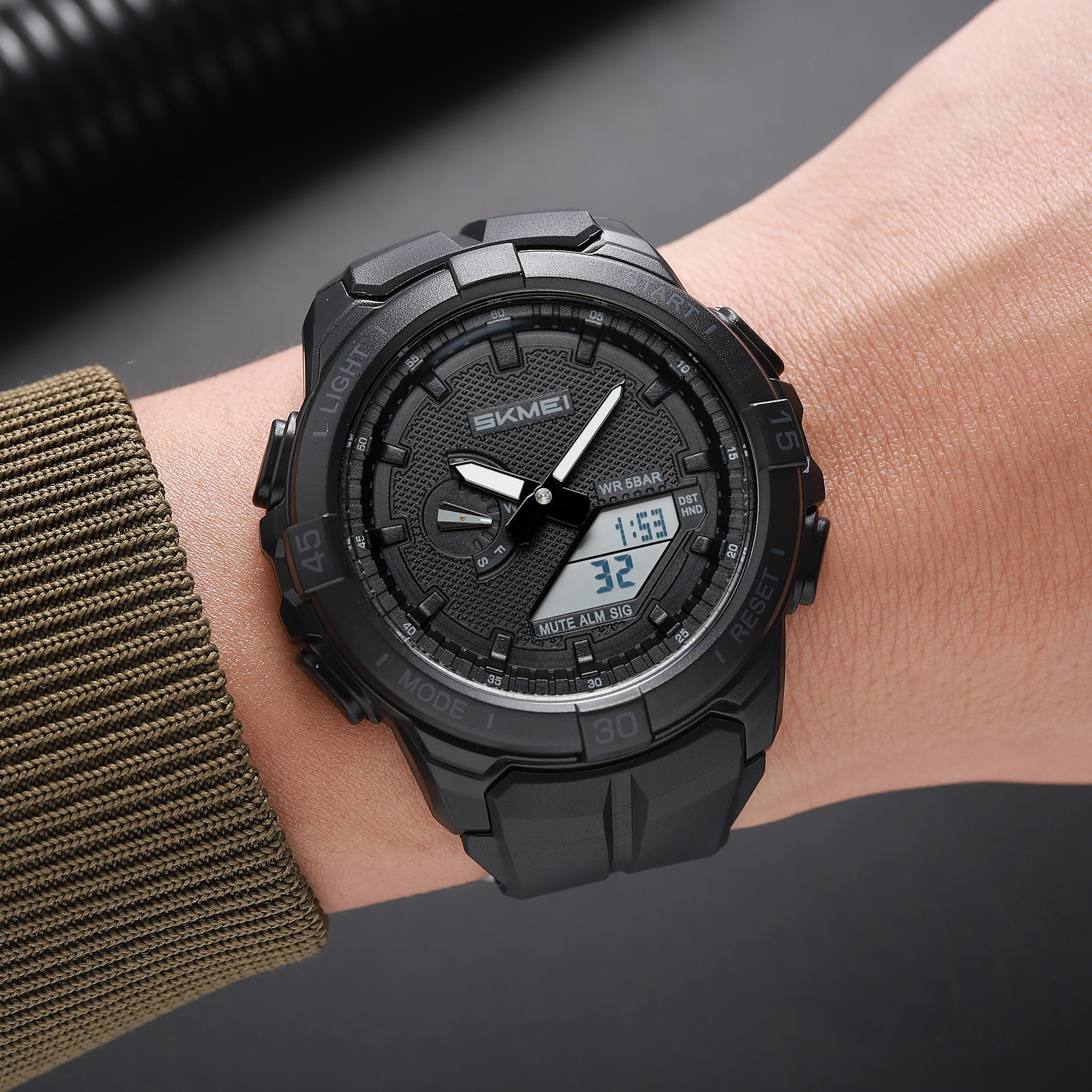 SKMEI 2583 sports watch