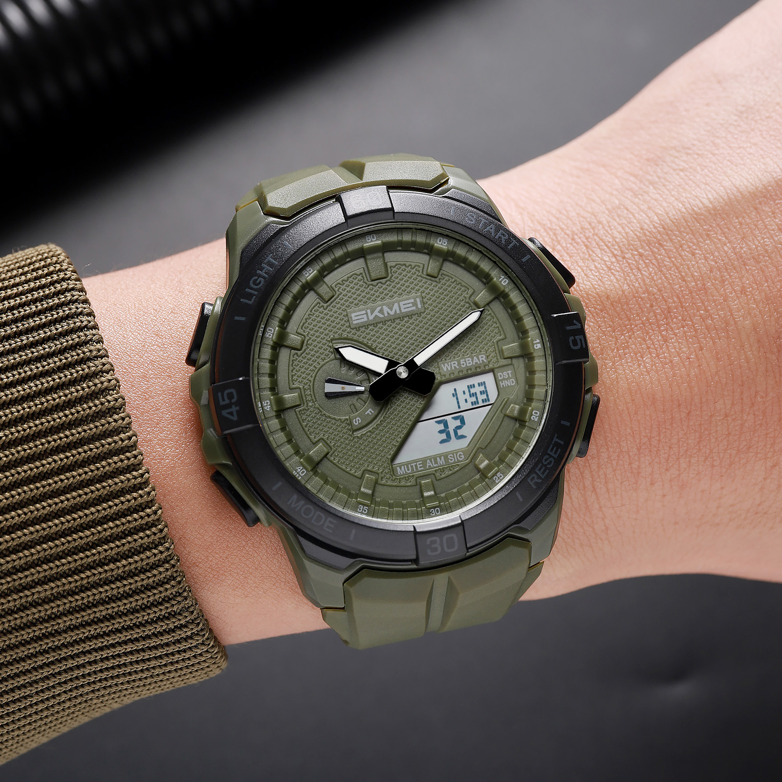 SKMEI 2583 sports watch