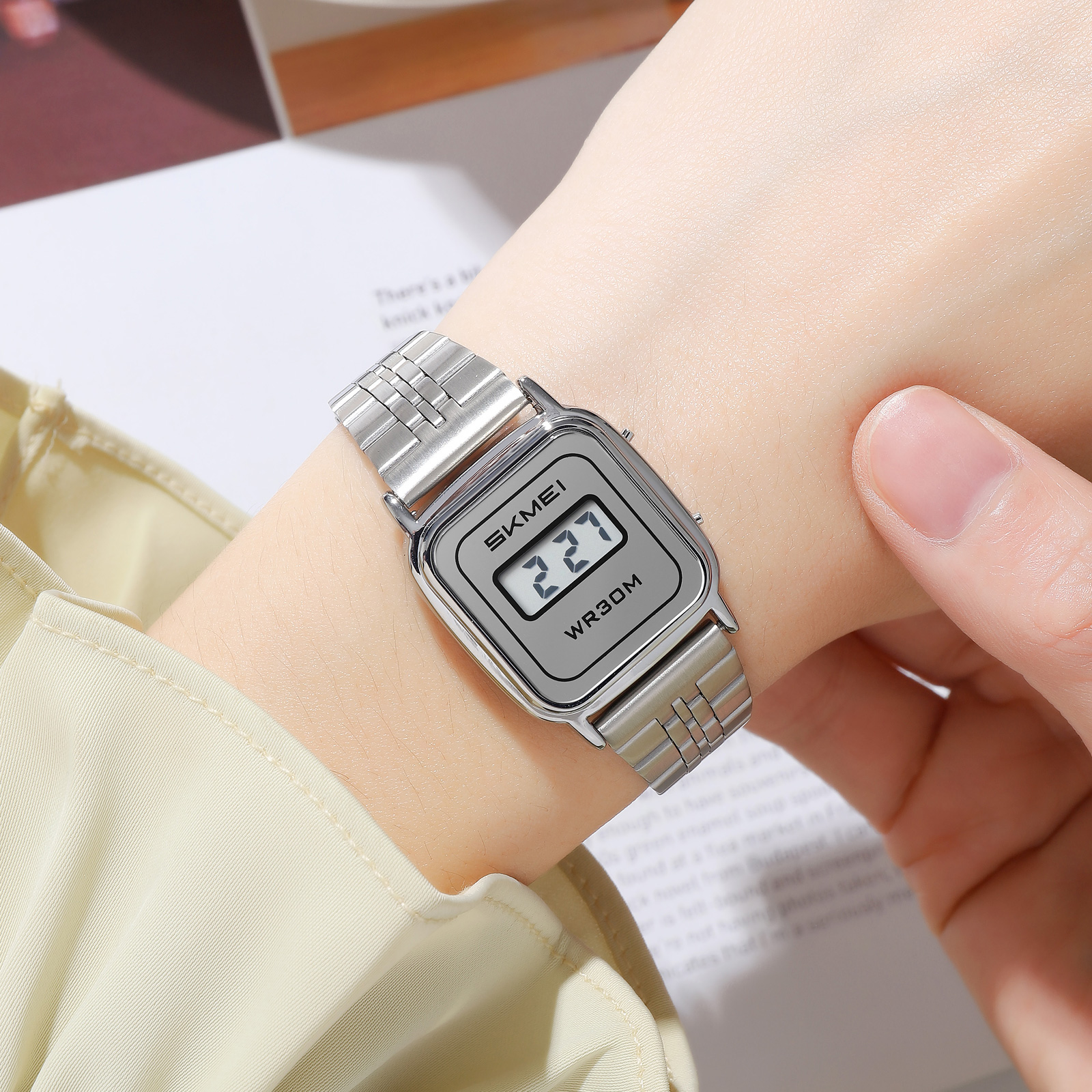 SKMEI 2589 LADY DIGITAL WATCH WHOLESALER