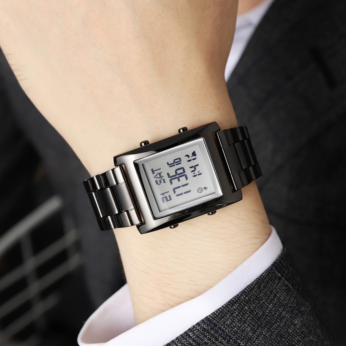 SKMEI 2591  Qibla Reminder Muslim Azan watch Supports Mobile Phone Connection