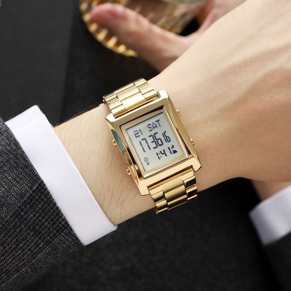 SKMEI 2591  Qibla Reminder Muslim Azan watch Supports Mobile Phone Connection