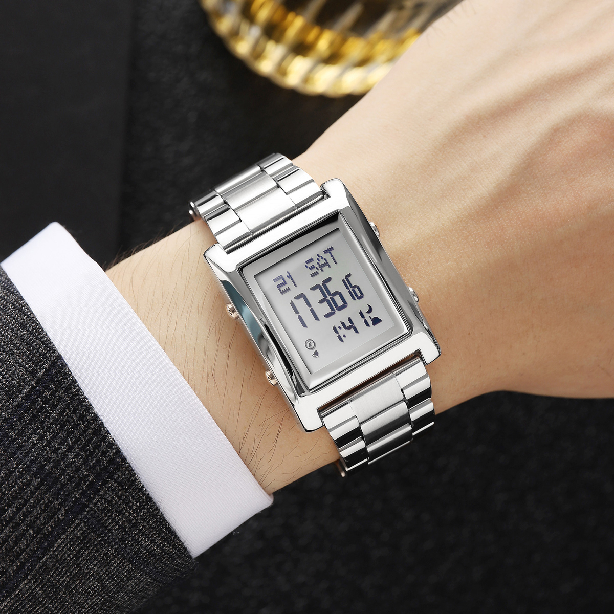 SKMEI 2591  Qibla Reminder Muslim Azan watch Supports Mobile Phone Connection