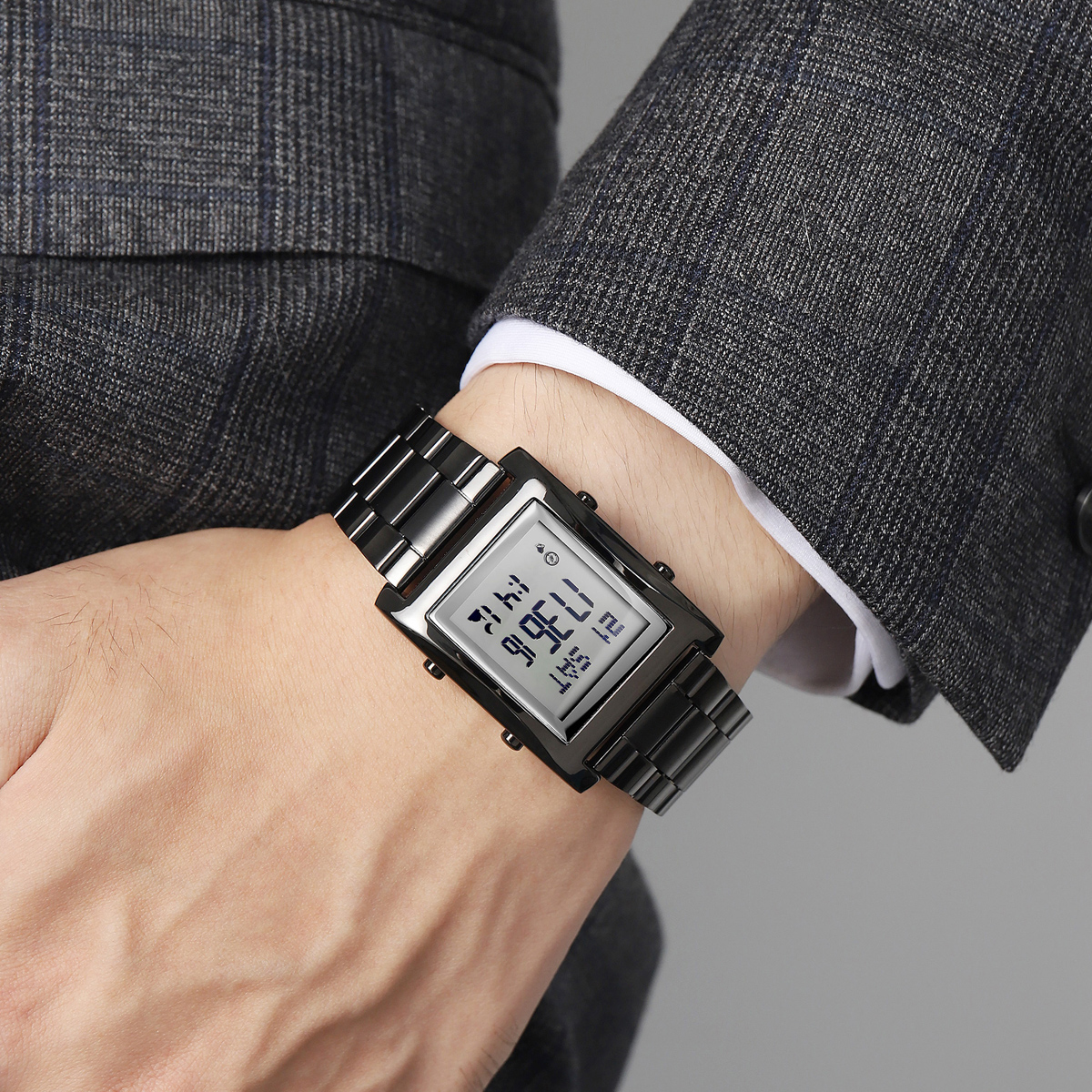 SKMEI 2591  Qibla Reminder Muslim Azan watch Supports Mobile Phone Connection