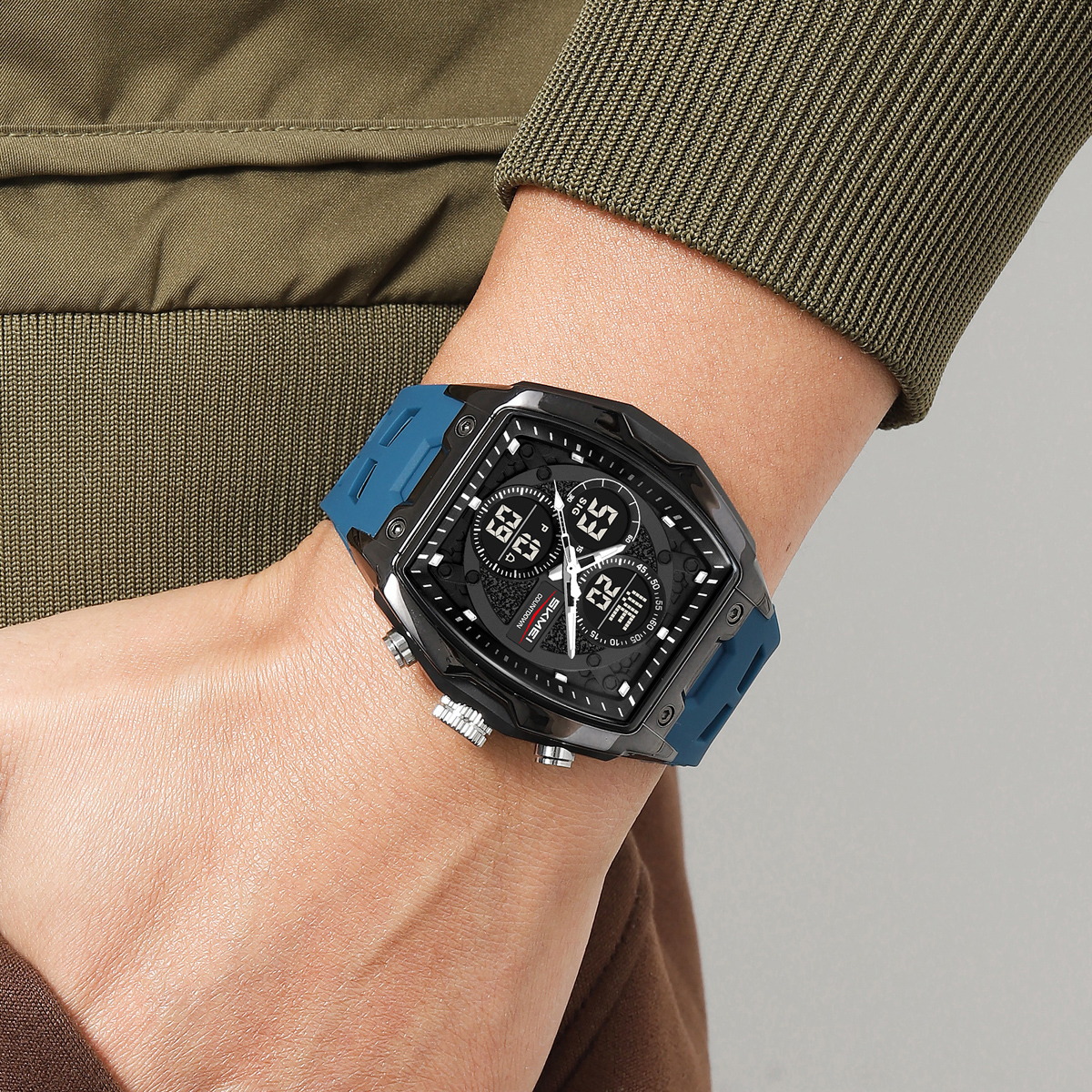 SKMEI 2601 NEW FASHION WATCH