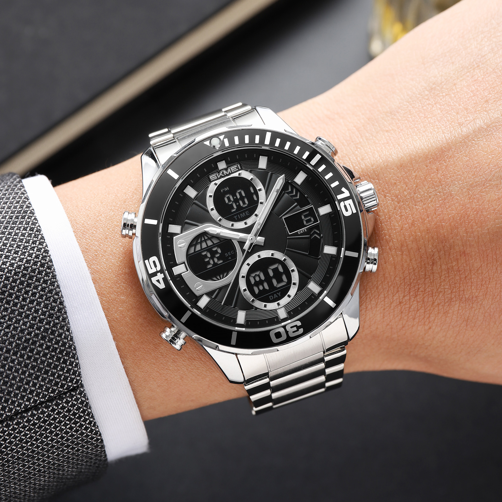 SKMEI Model 2621 Bold Chronograph Analog-Digital Sports Watches