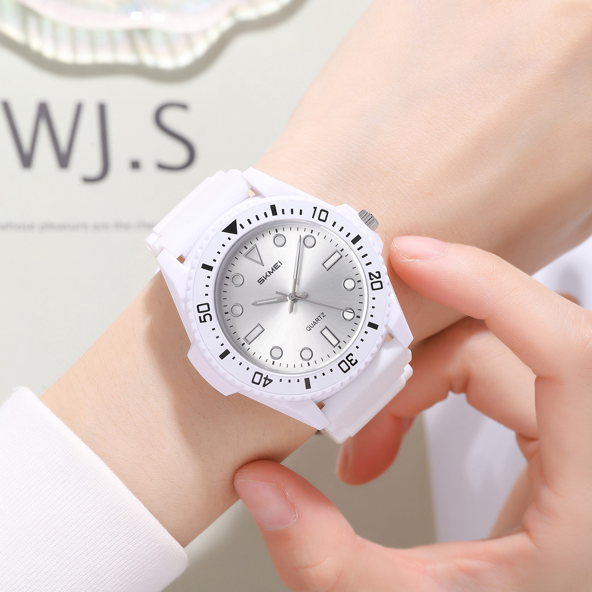 SKMEI Model 2622 Casual Style Quartz Watches