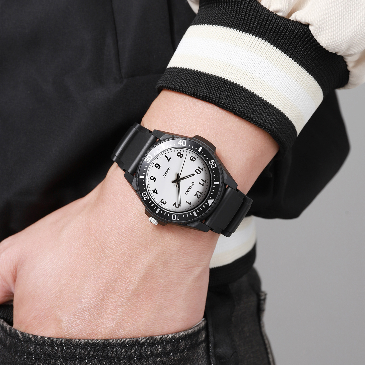 SKMEI Model 2622 Casual Style Quartz Watches