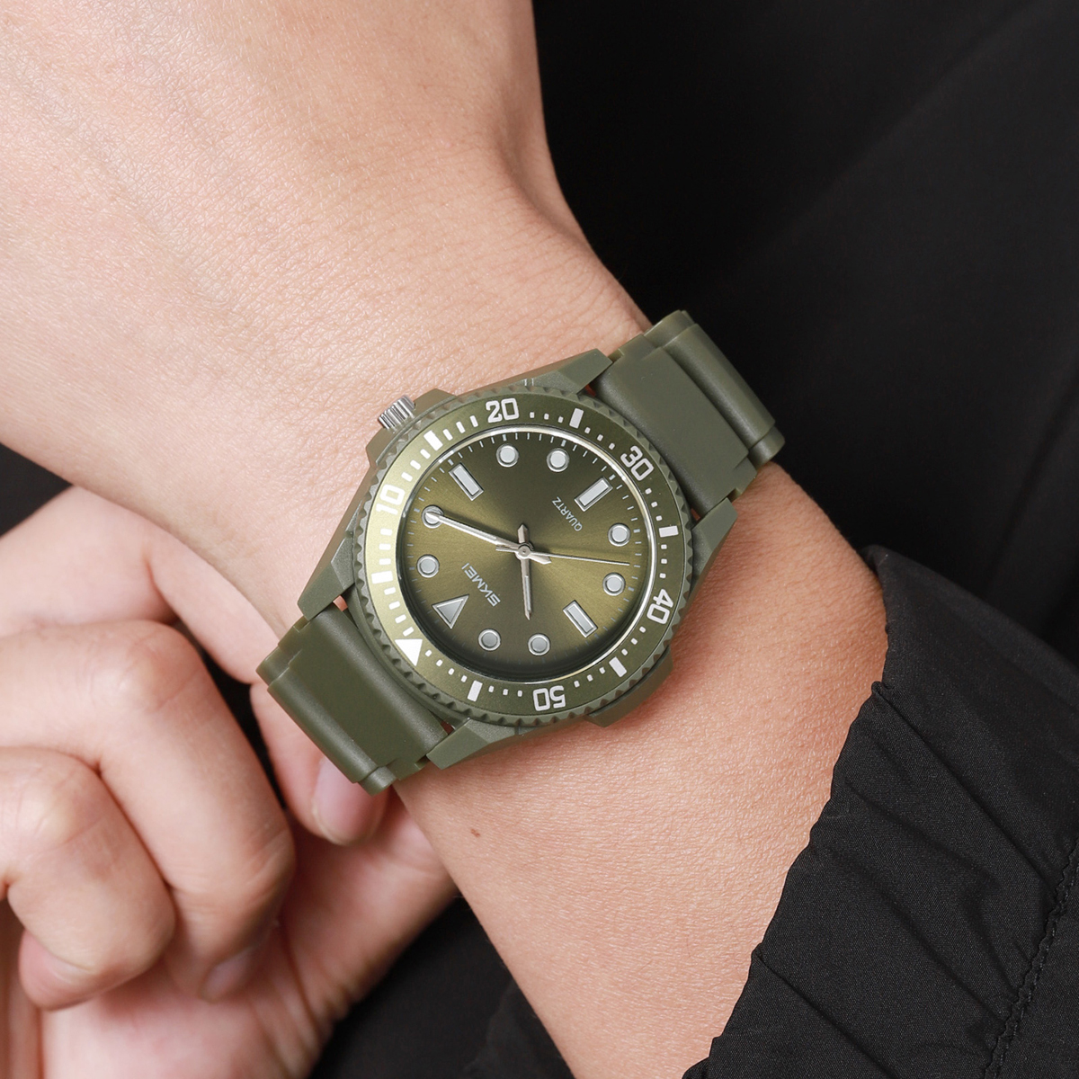 SKMEI Model 2622 Casual Style Quartz Watches