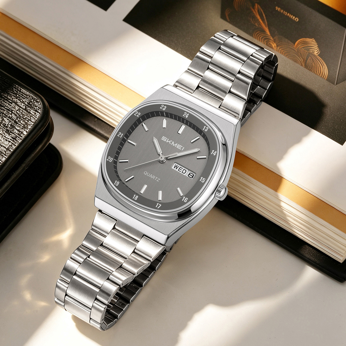 SKMEI 2630 metelic vintage quartz watch