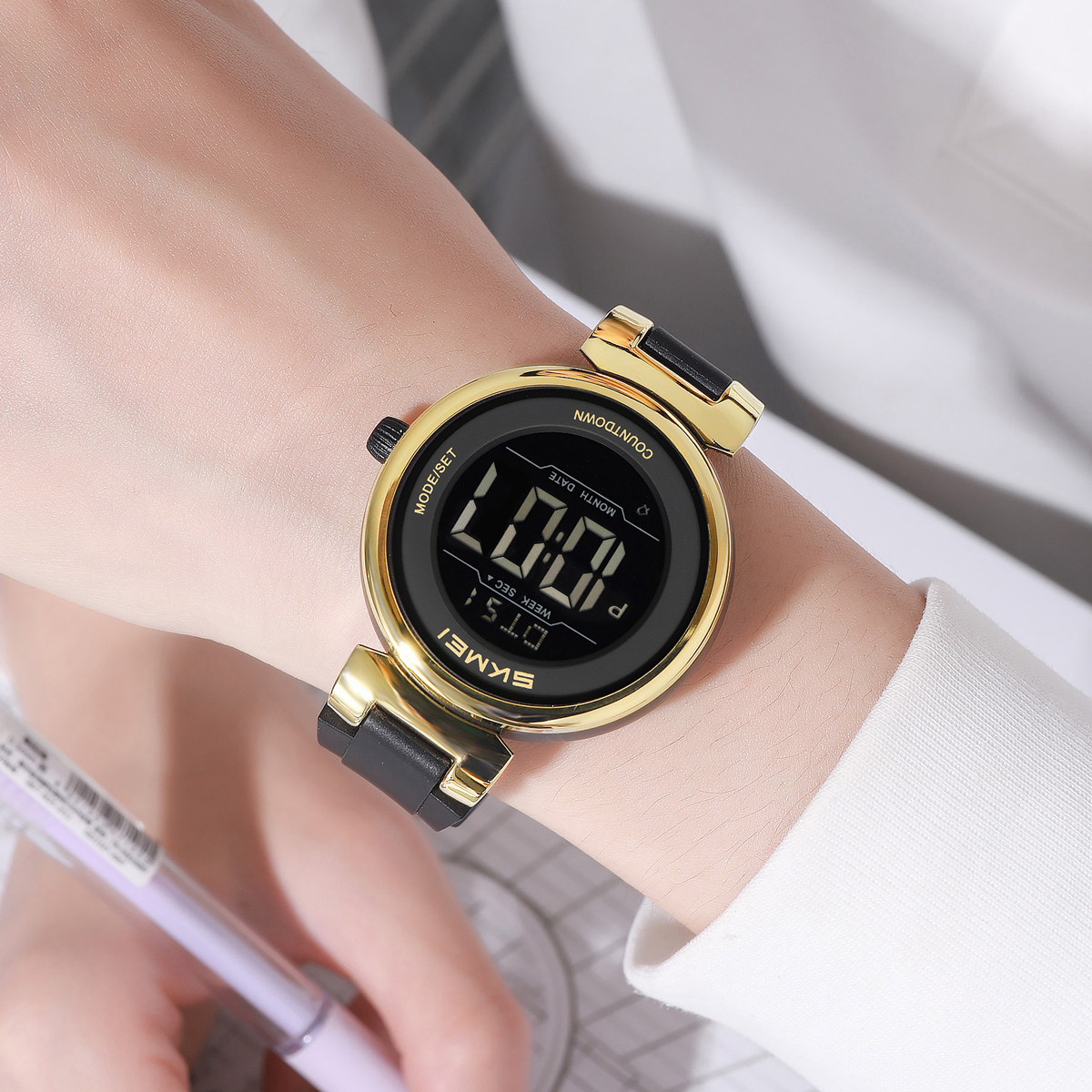 SKMEI 2633 female digital watch
