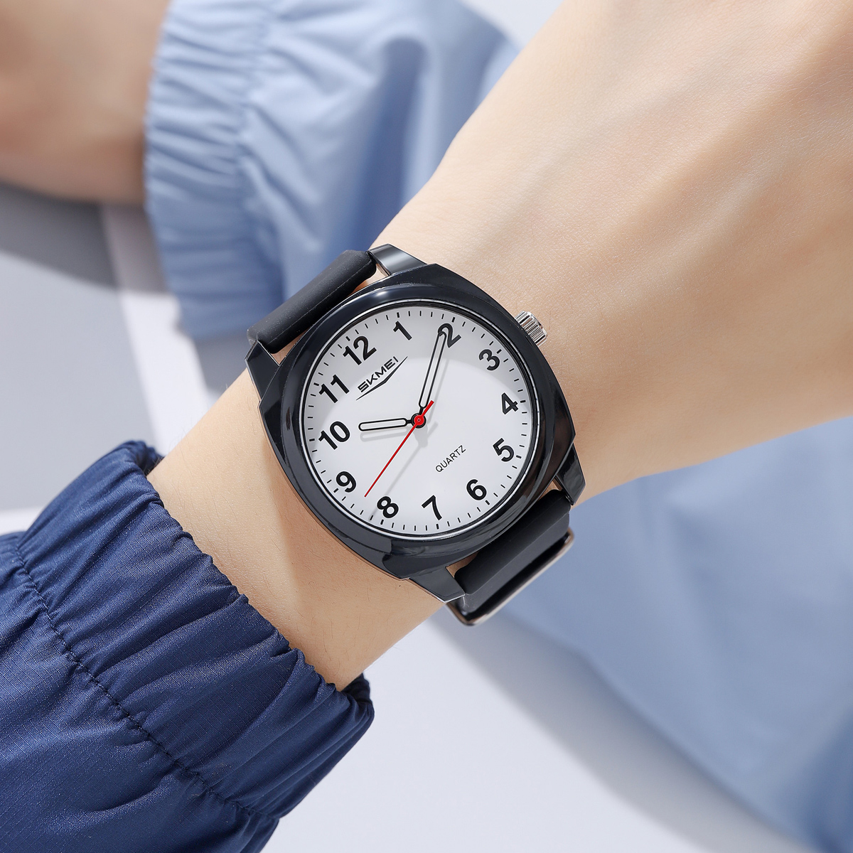 SKMEI Model 2643 Simple Stylish Silicone Quartz Watches