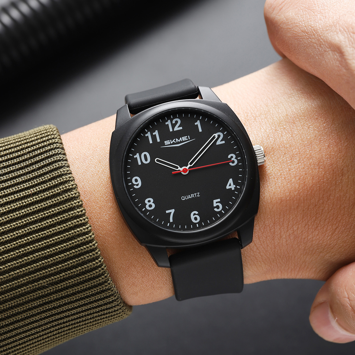 SKMEI Model 2643 Simple Stylish Silicone Quartz Watches