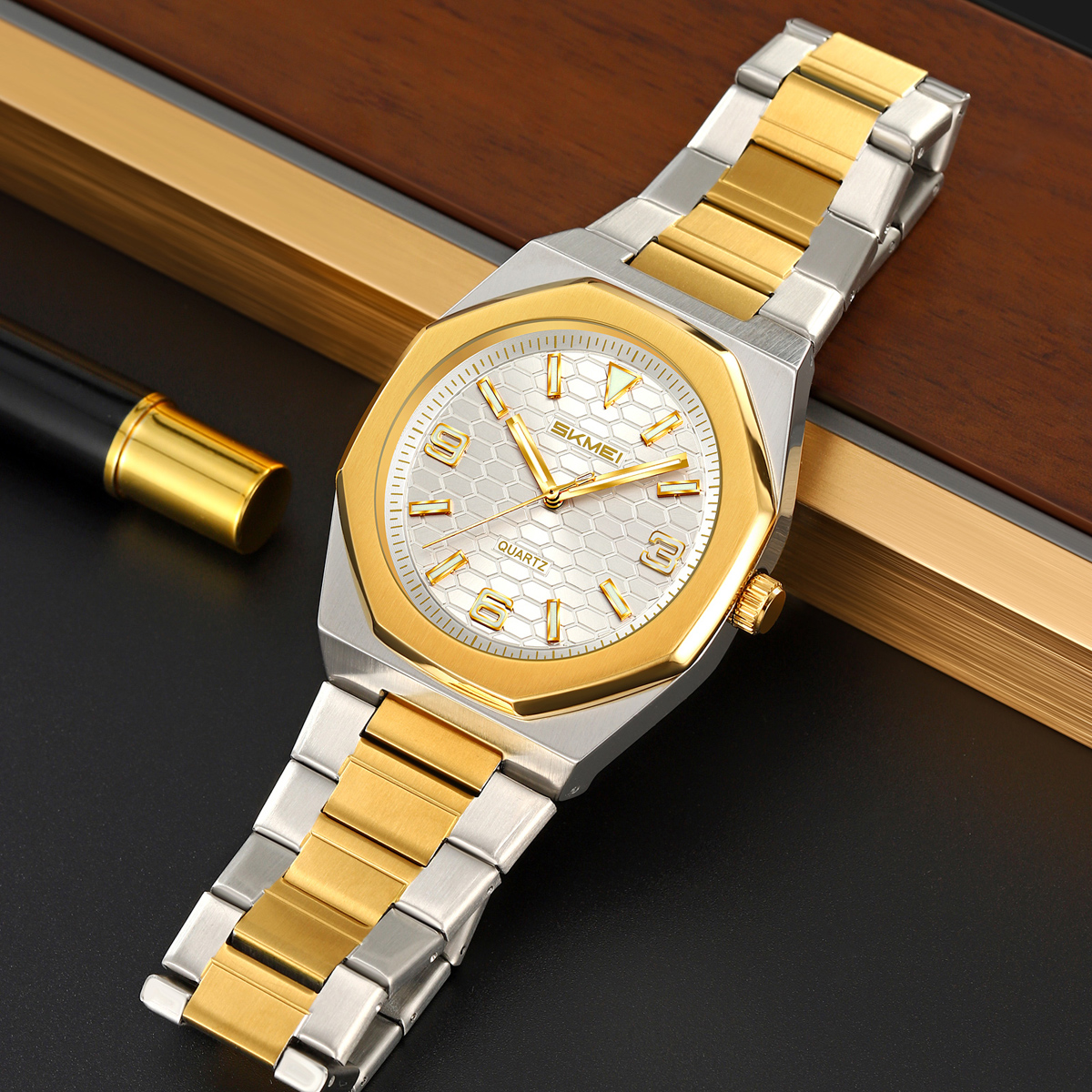 SKMEI 2657 MEN FASHION WATCH