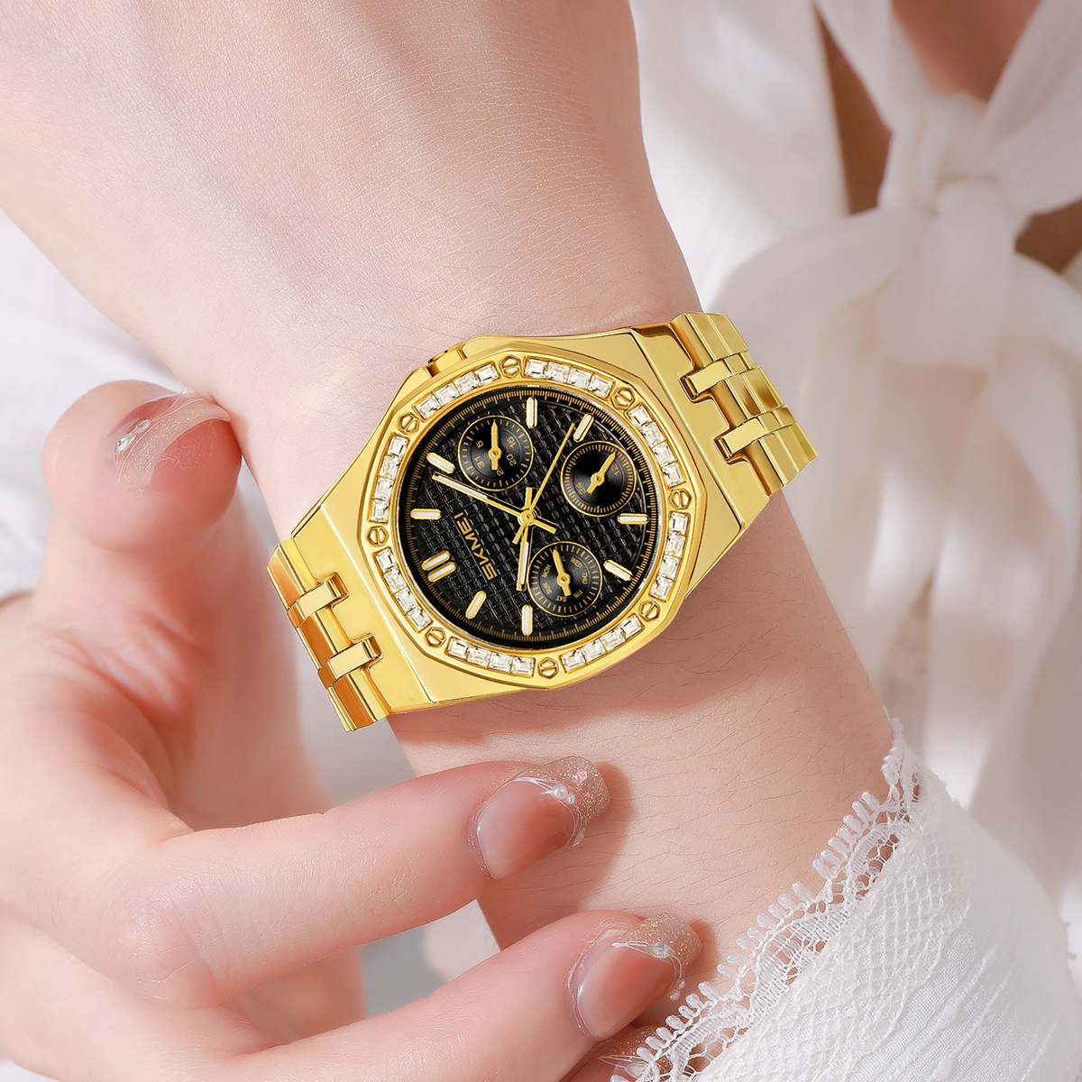 SKMEI Watch Model 2672 Quartz Watch