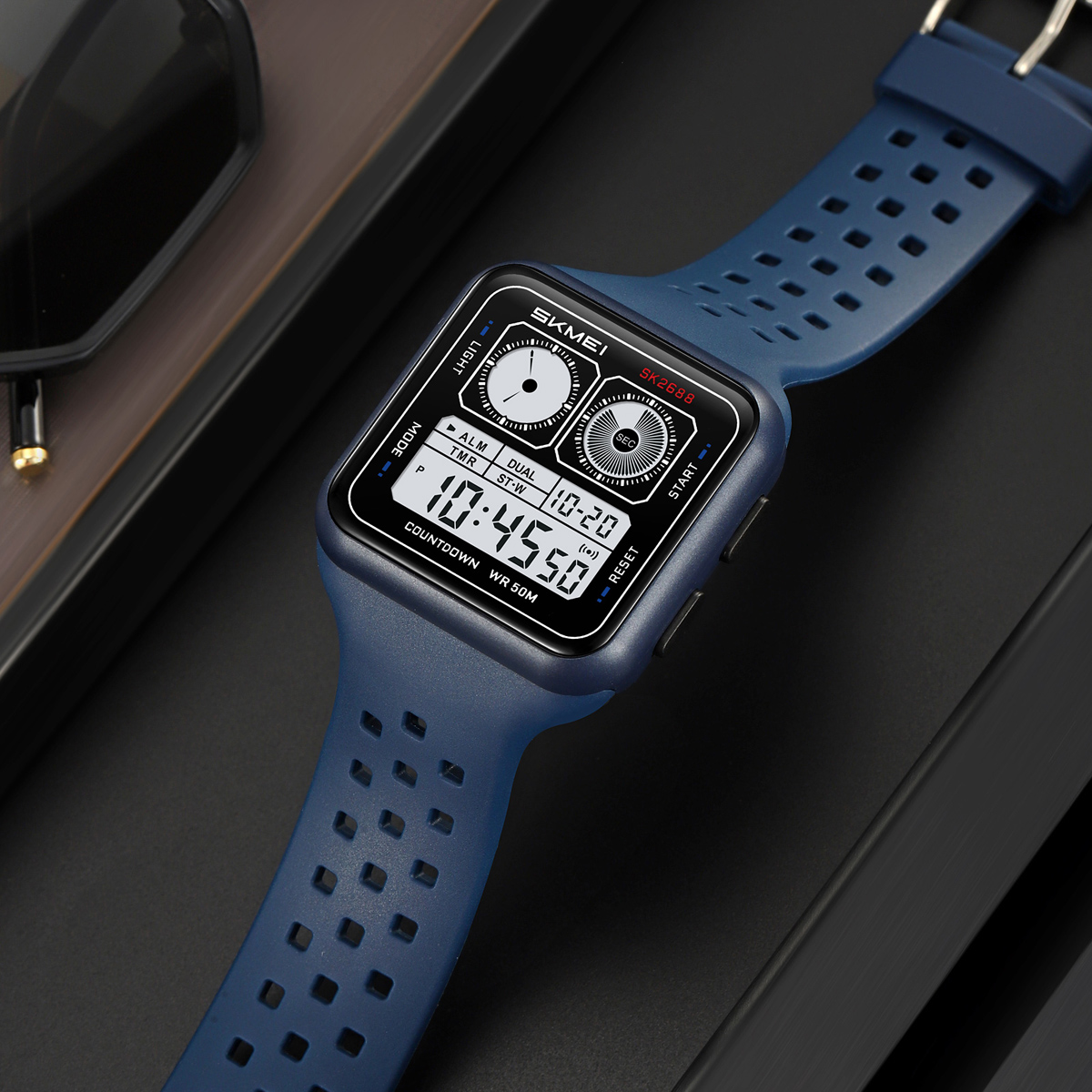 SKMEI 2688 SPORTS DIGITAL WATCH