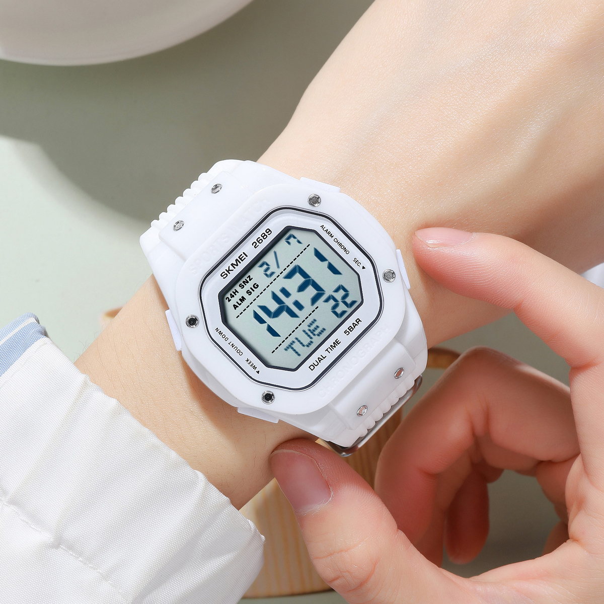 SKMEI 2689 FASHION DIGITAL Electronic watch