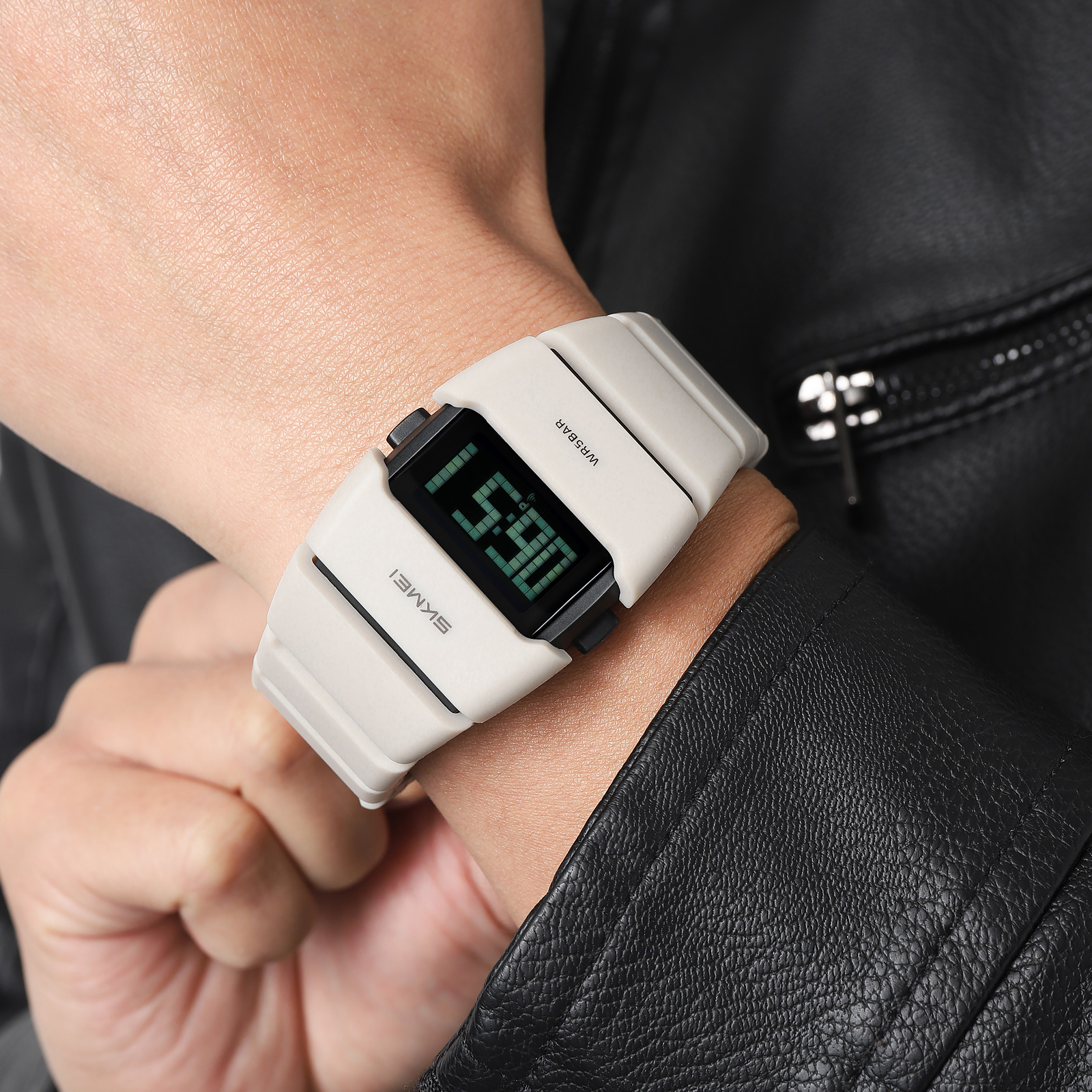 SKMEI SPORTS WATCH MODEL 2710