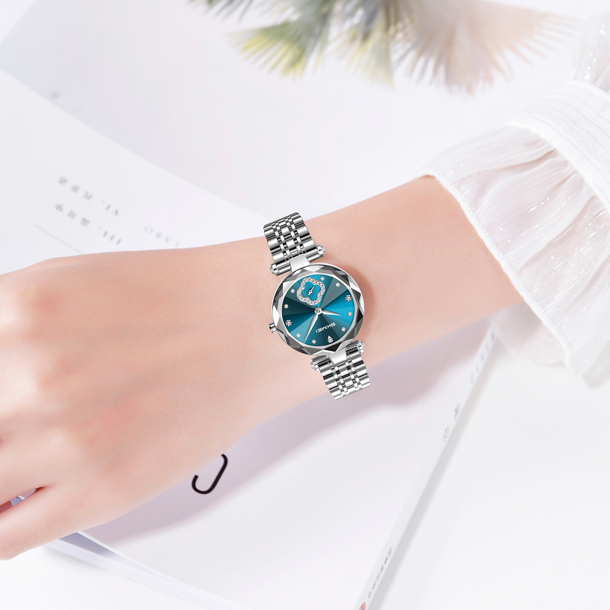 SKMEI 2718 Women Fashion Bling Diamond Quartz Wristwatch