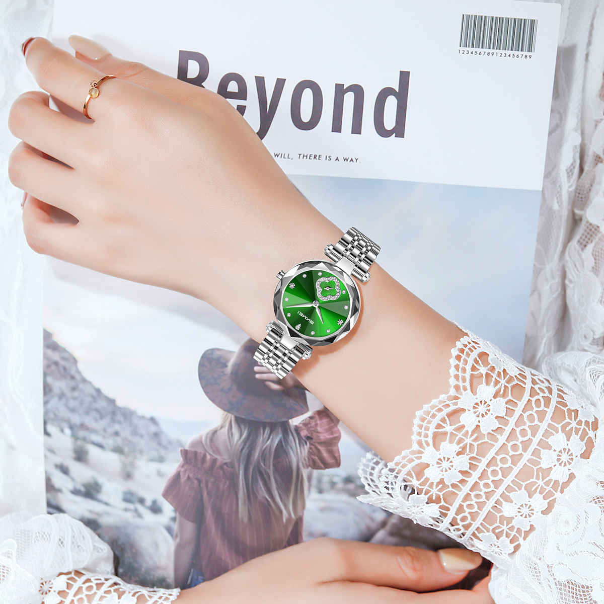 SKMEI 2718 Women Fashion Bling Diamond Quartz Wristwatch
