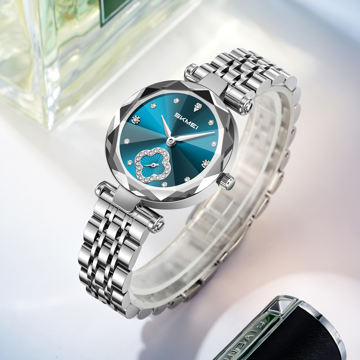 SKMEI 2718 Women Fashion Bling Diamond Quartz Wristwatch