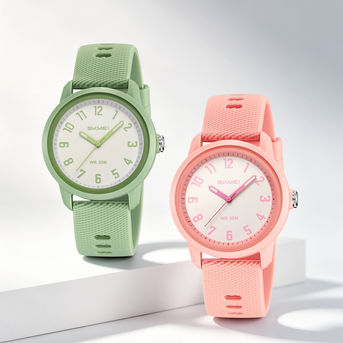 SKMEI 2733 silicone Quartz Watch