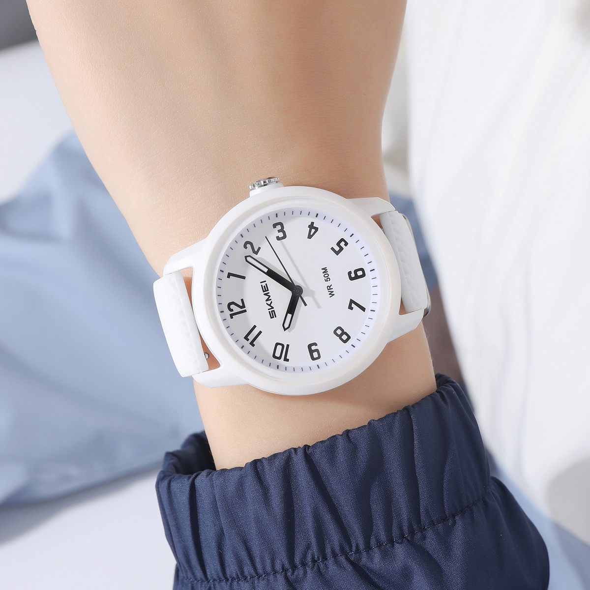 SKMEI 2733 silicone Quartz Watch