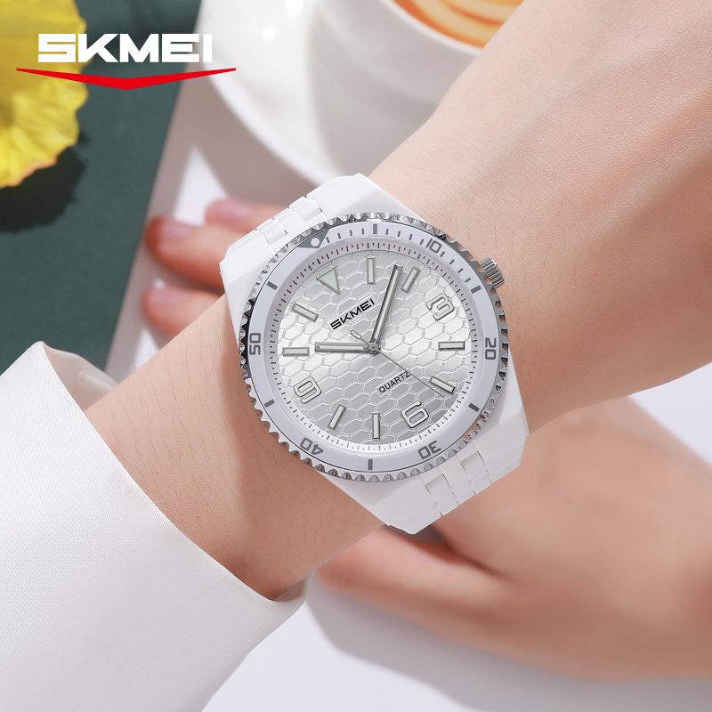 2748 SKMEI Fashion Analog Quartz Watch for Men