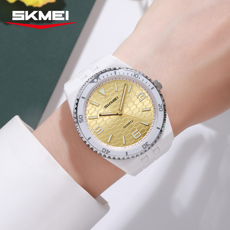 2748 SKMEI Fashion Analog Quartz Watch for Men