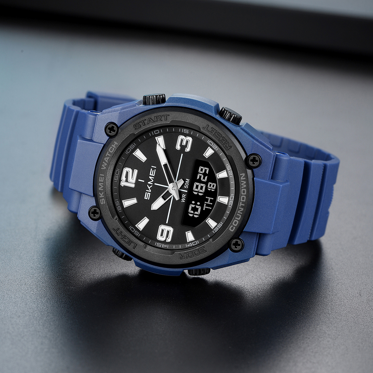 SKMEI 2796 SKMEI Men’s Outdoor Military Sports Watch