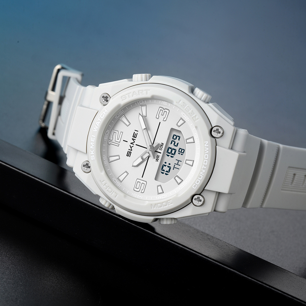 SKMEI 2796 SKMEI Men’s Outdoor Military Sports Watch