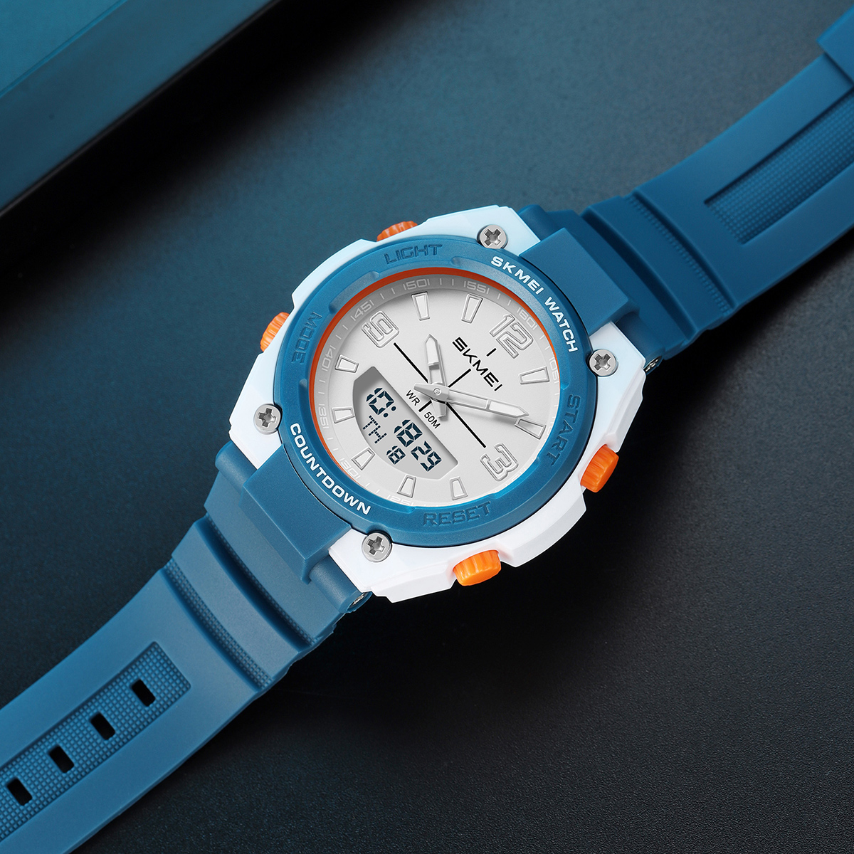 SKMEI 2796 SKMEI Men’s Outdoor Military Sports Watch