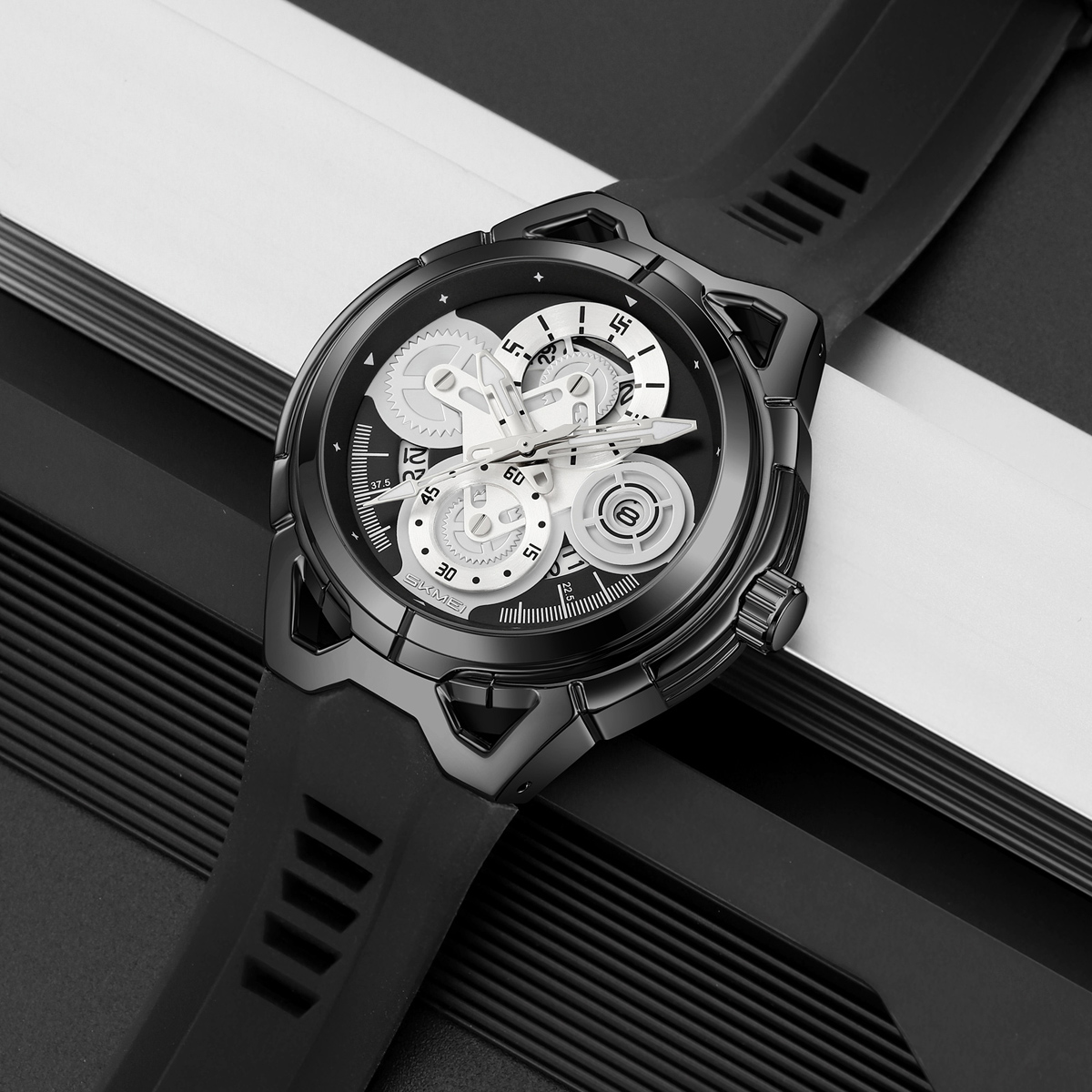 SKMEI 9349 Men's Quartz Silicone Watch