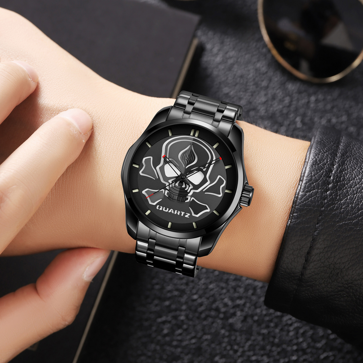 Wholesale New arrival Skmei 9358 Luxury Unique Skull Design Style Wristwatch