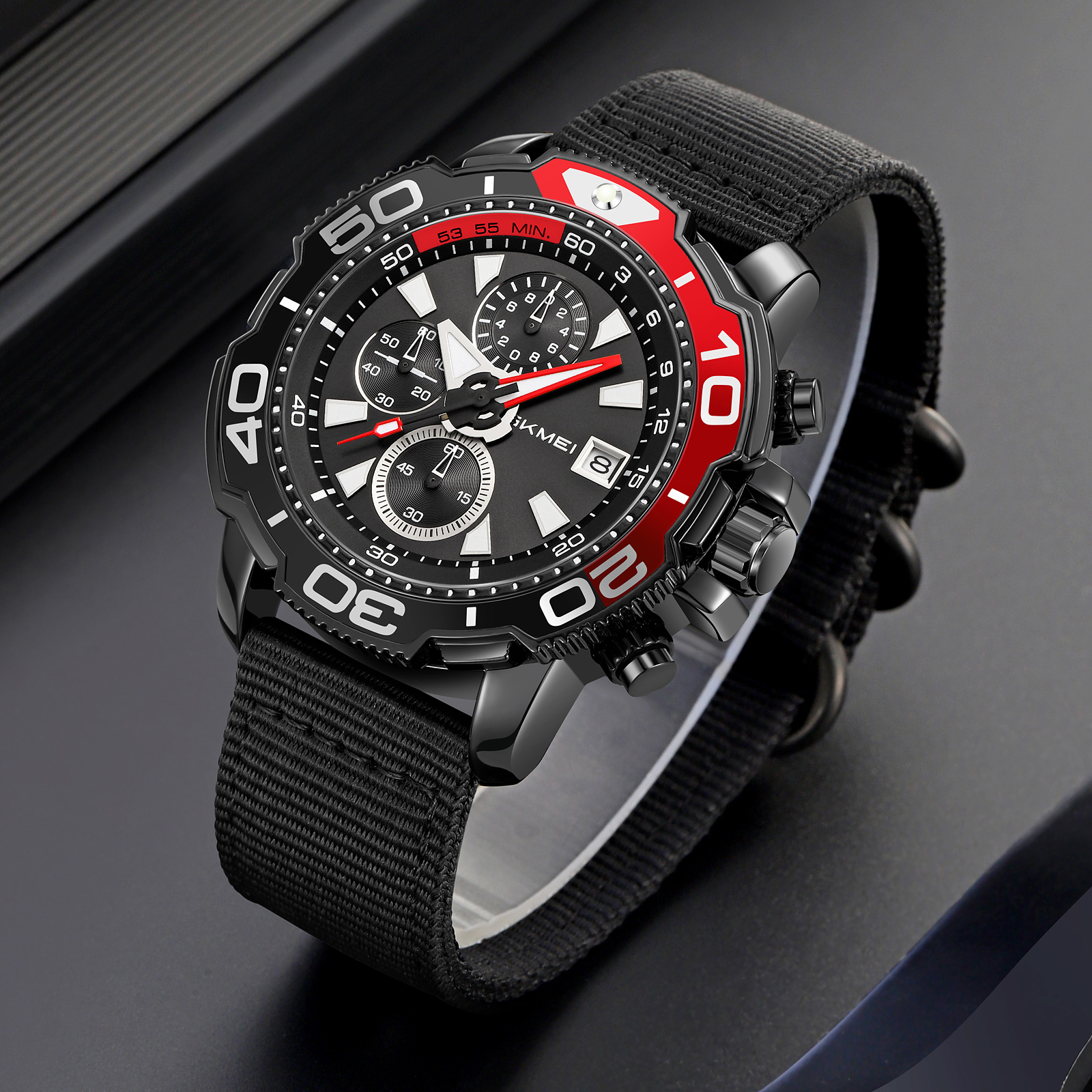 SKMEI 9381 Trendsetting Men's Quartz Watch 