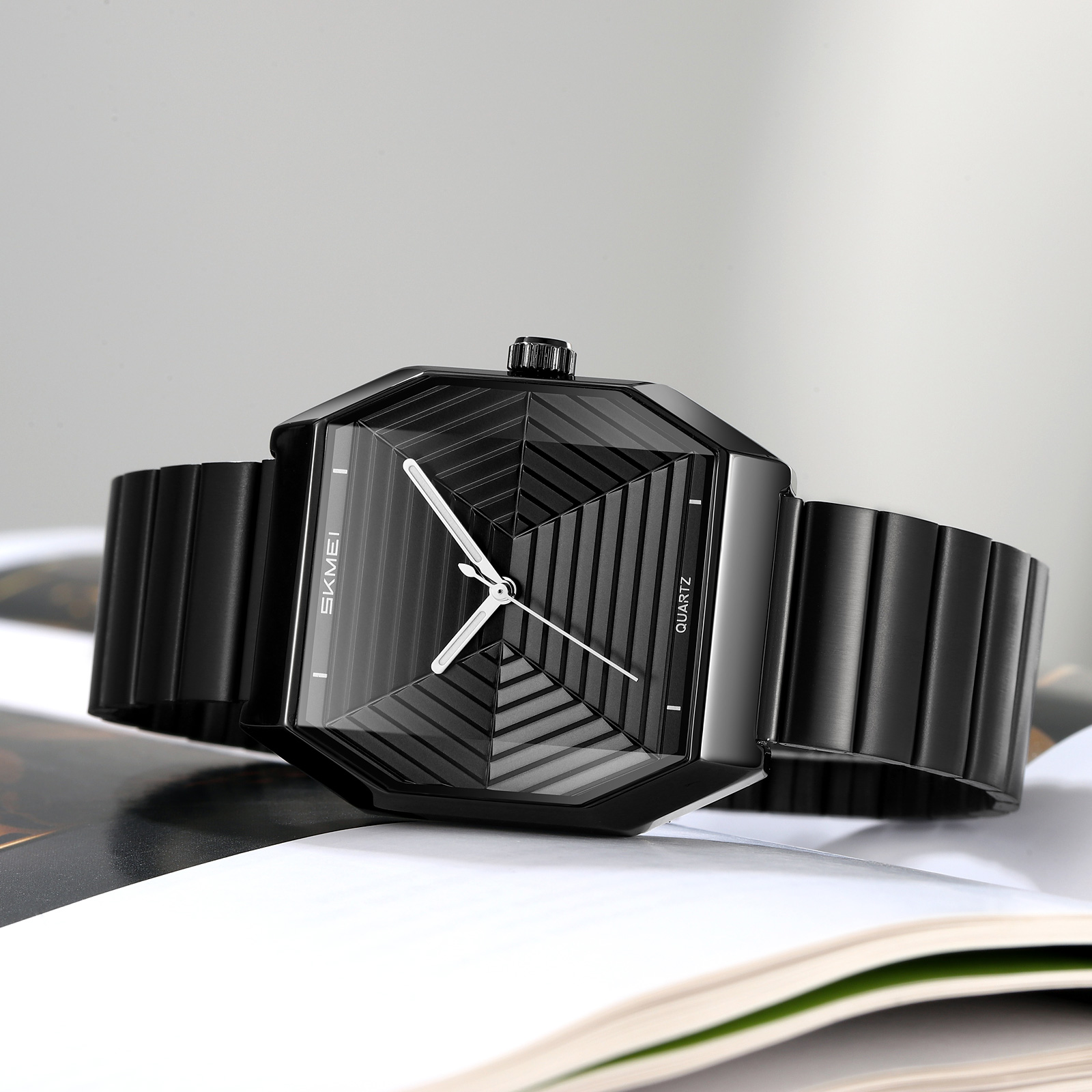 SKMEI 9393 MEN FASHION WATCH