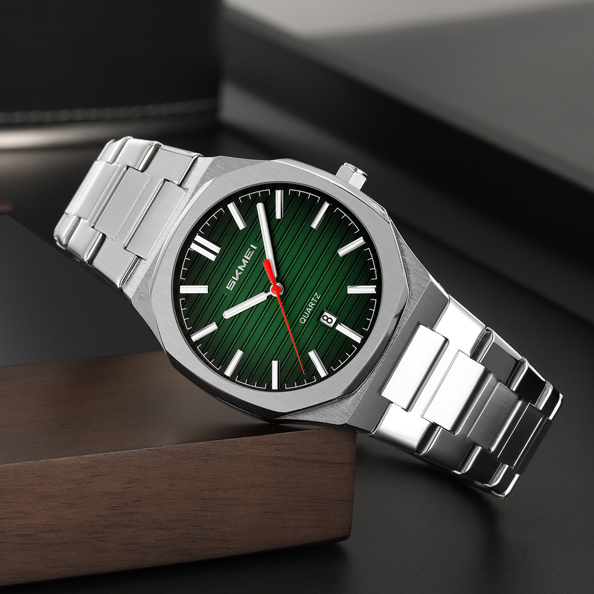 Watch Source Factory Wholesale Men's Steel Band Quartz Watch SKMEI 9397