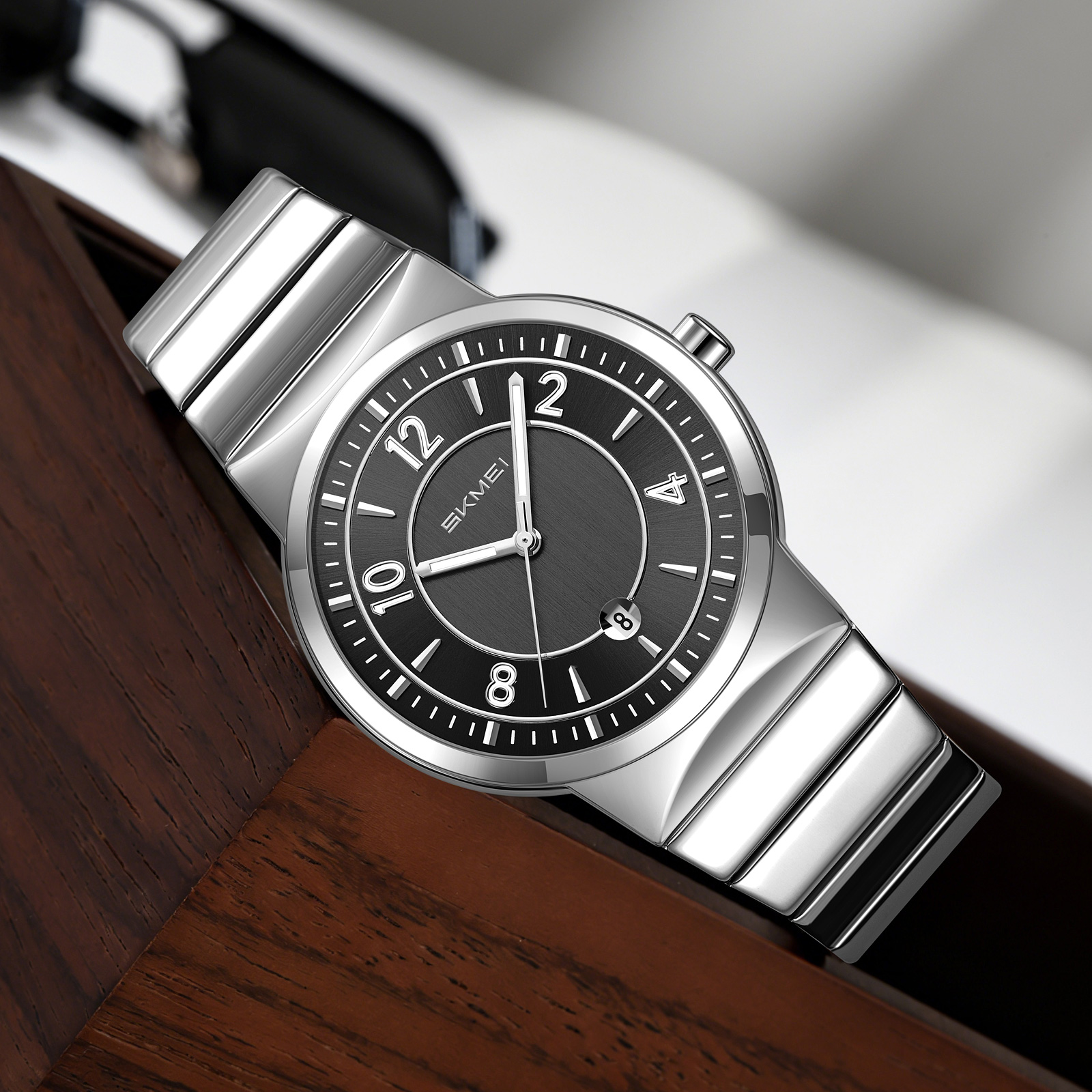 SKMEI 9401 Fashion Quartz Watch