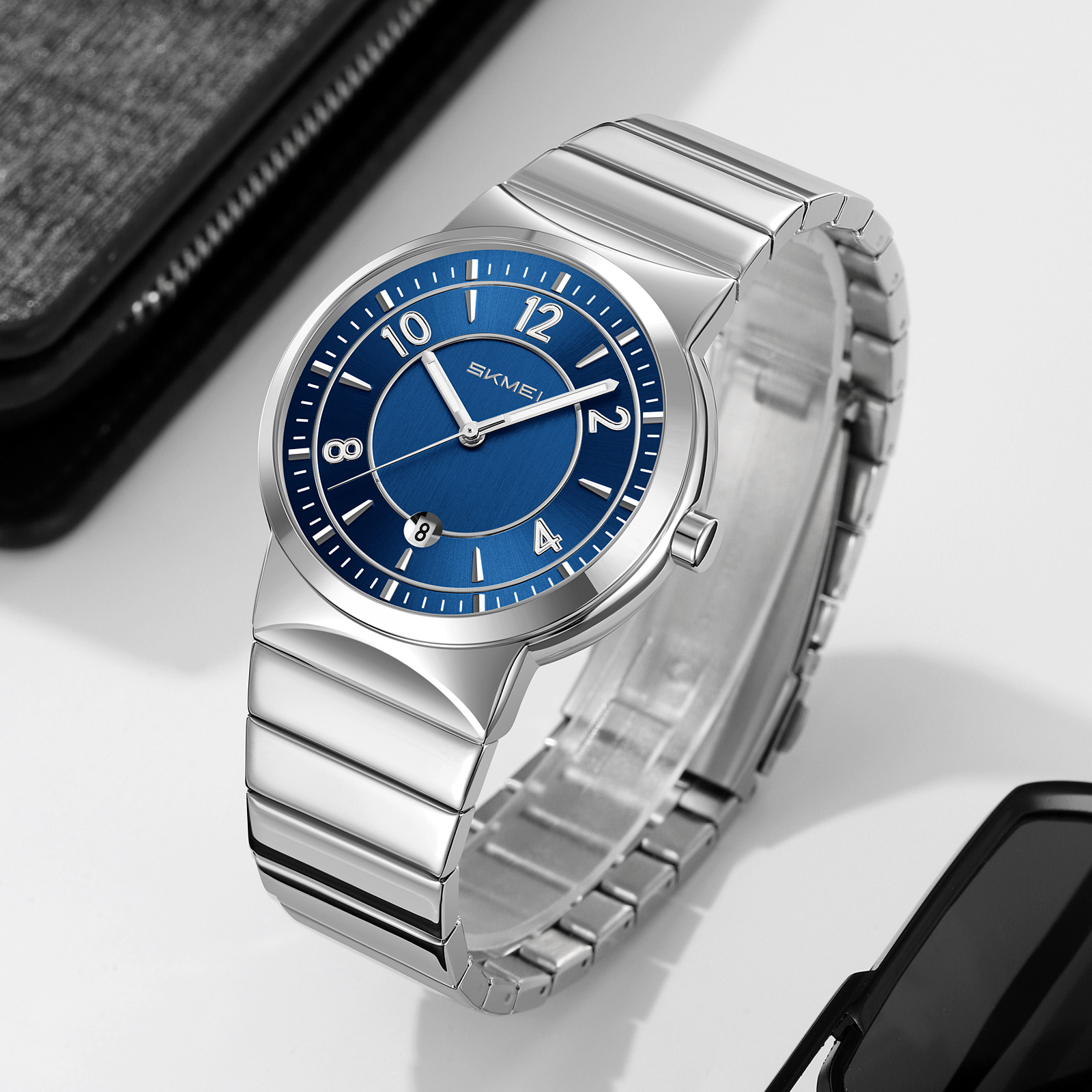 SKMEI 9401 Fashion Quartz Watch