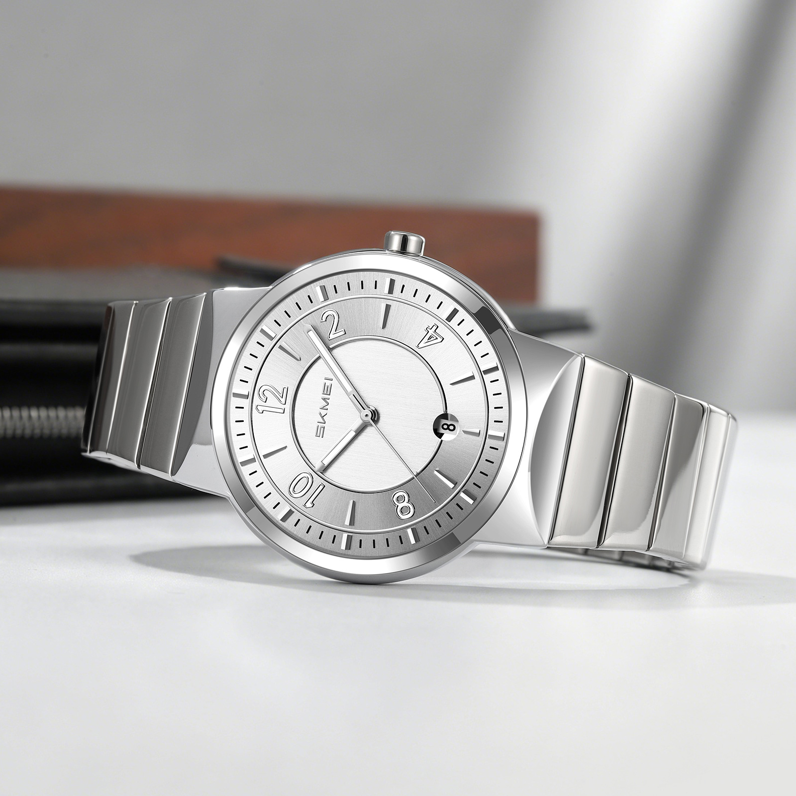 SKMEI 9401 Fashion Quartz Watch