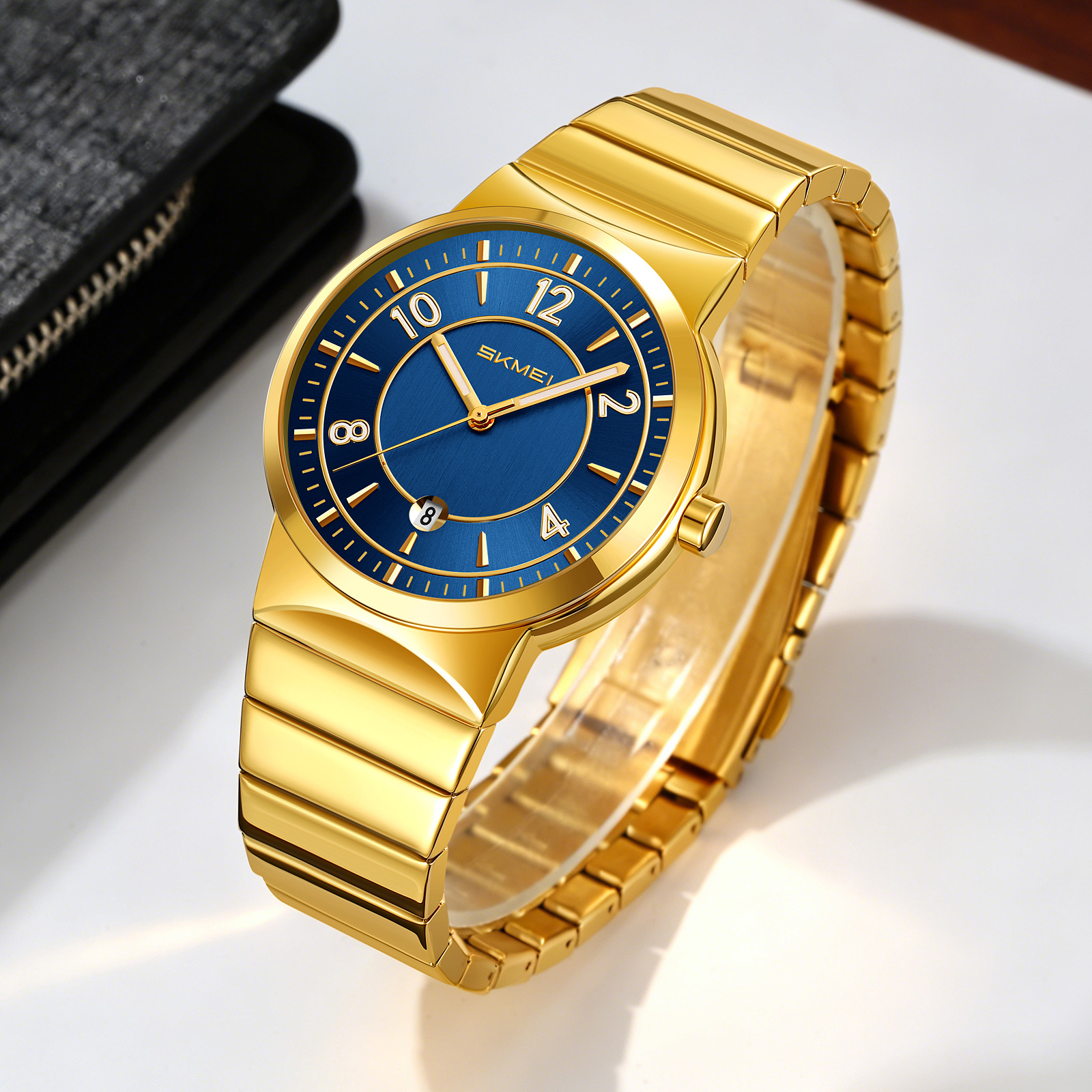 SKMEI 9401 Fashion Quartz Watch
