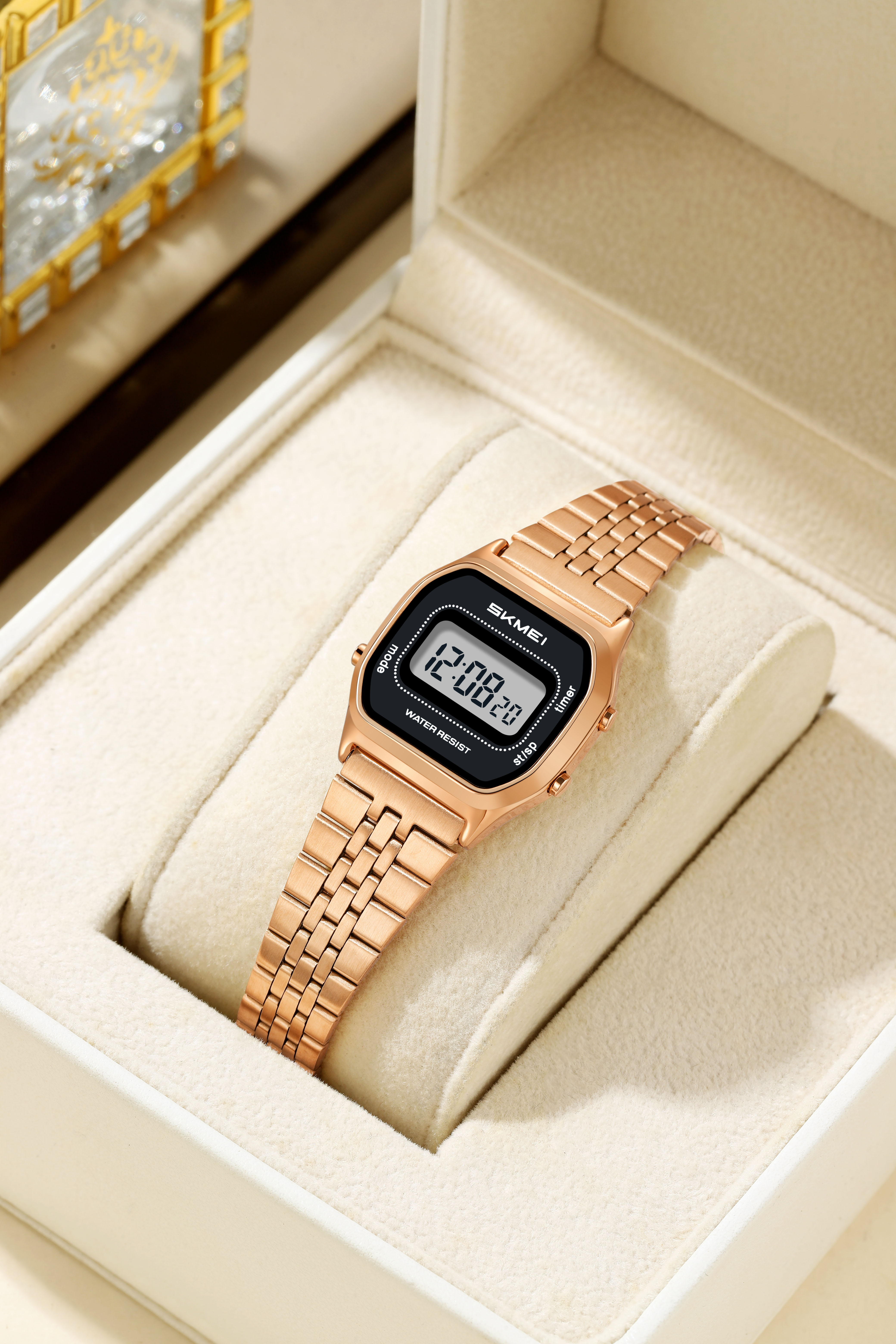SKMEI 2651 Classic Retro Digital Watch