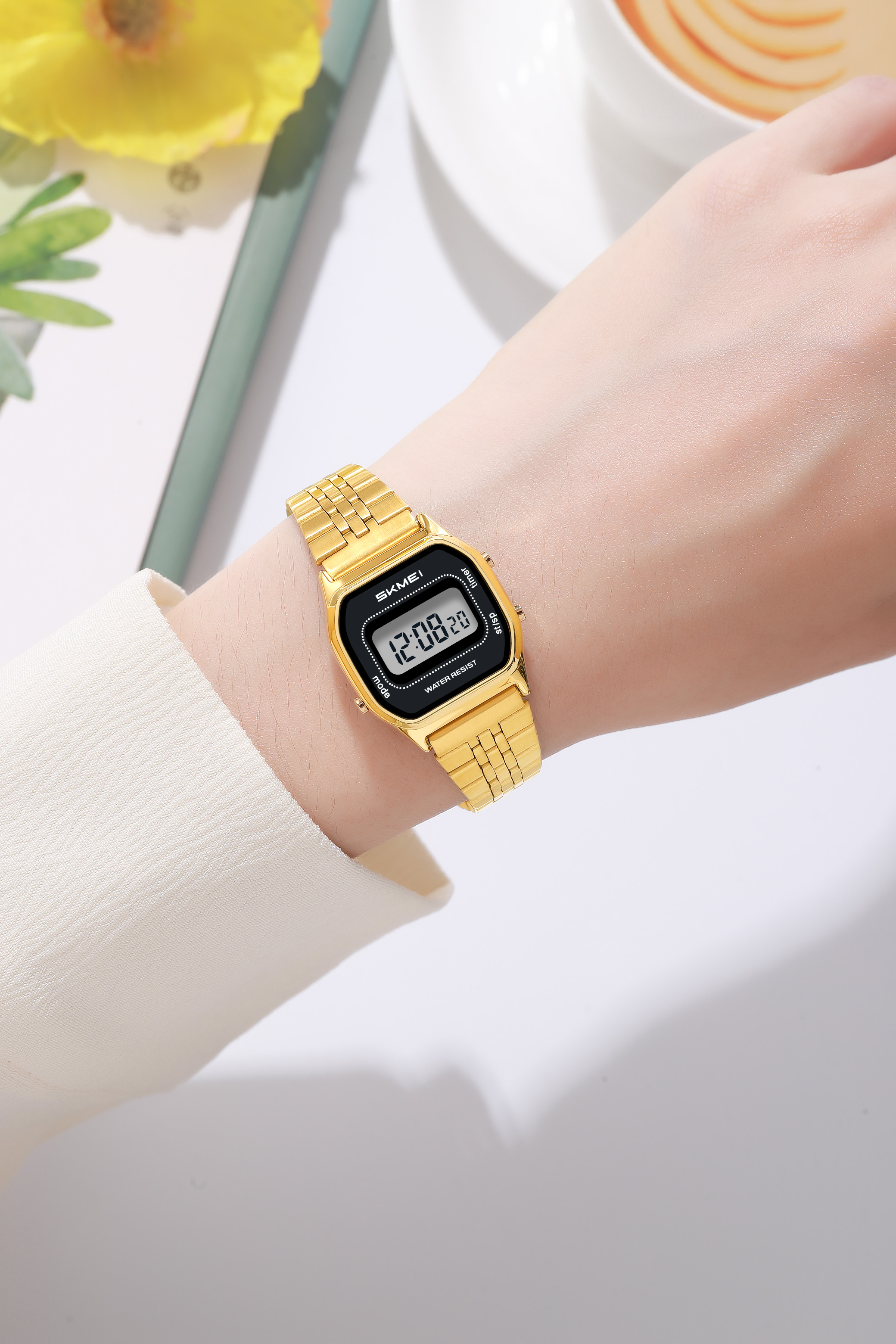 SKMEI 2651 Classic Retro Digital Watch