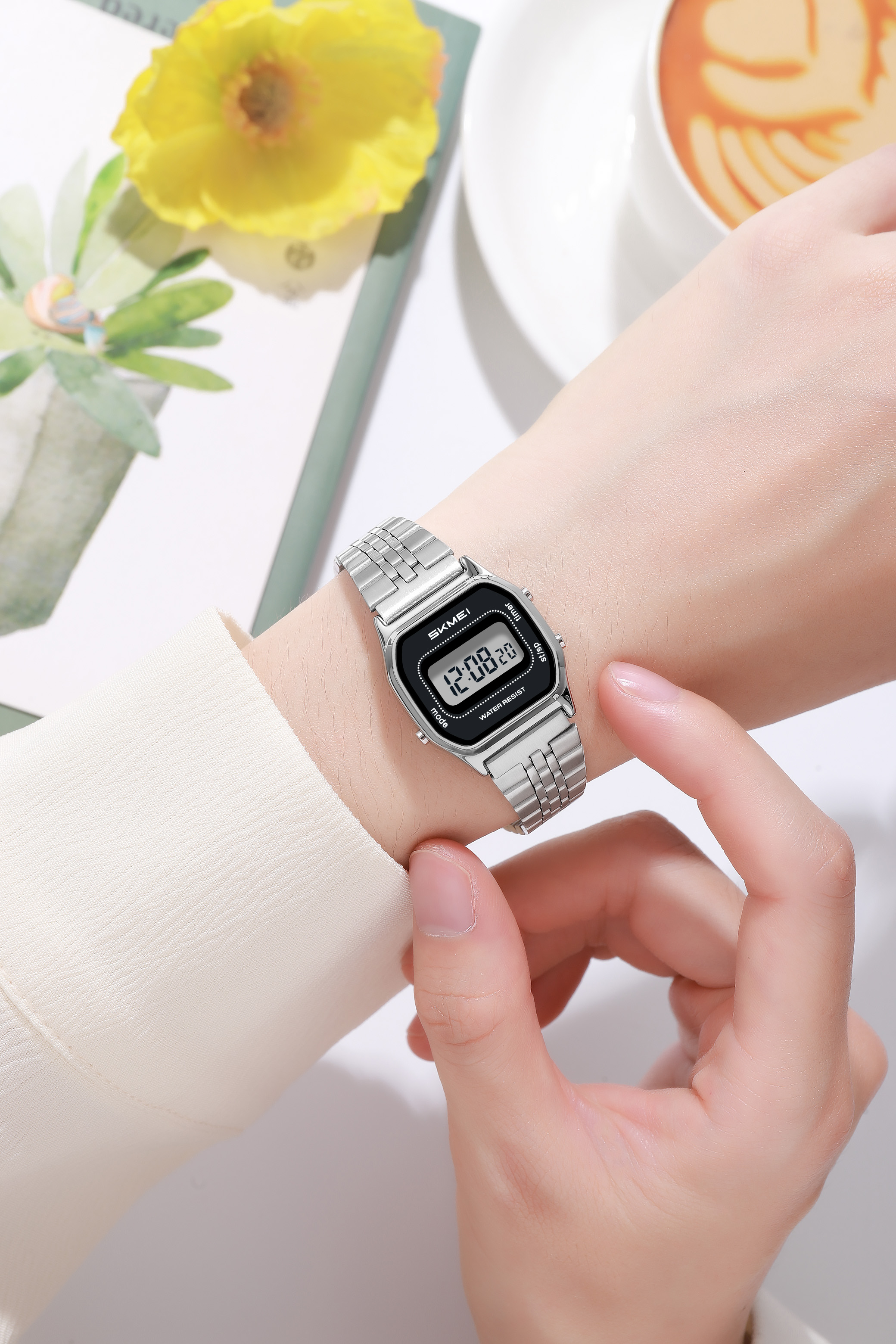 SKMEI 2651 Classic Retro Digital Watch