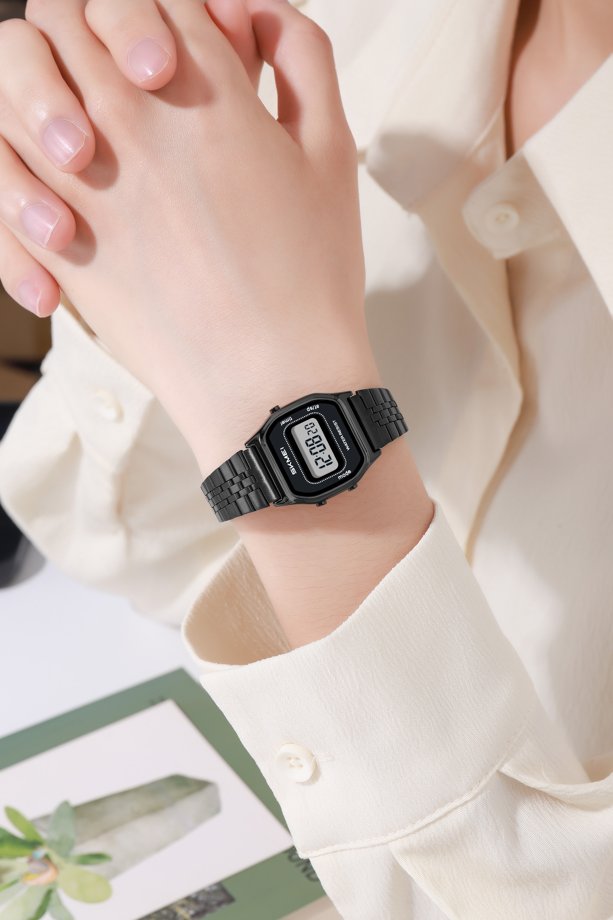 SKMEI 2651 Classic Retro Digital Watch