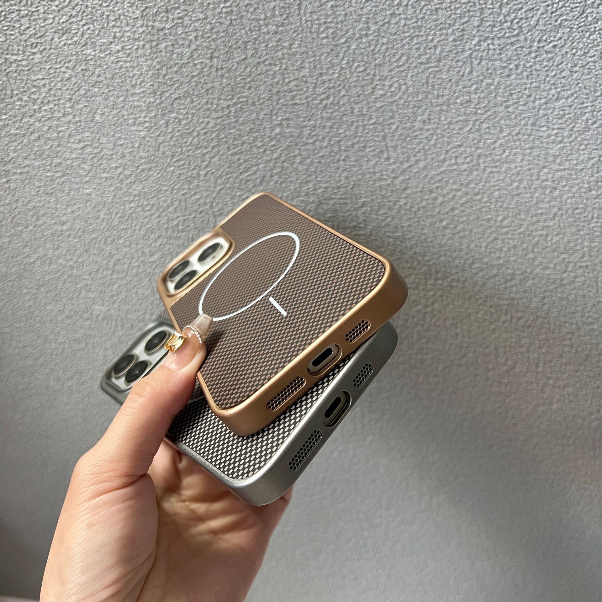 Classic Carbon Fiber Magnetic Phone Case