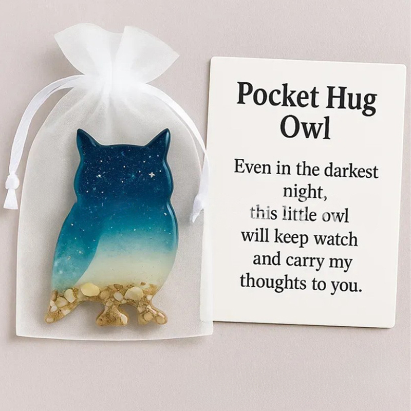 Dachshund Pocket Hug – Heartwarming Gift with Inspirational Card