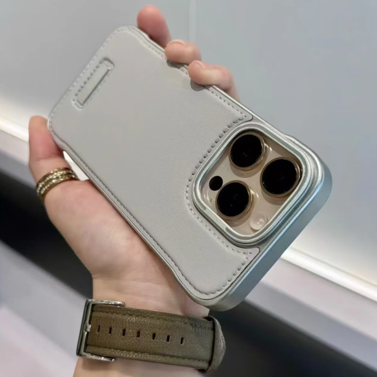 New Ultra-thin Frameless Leather Phone Case