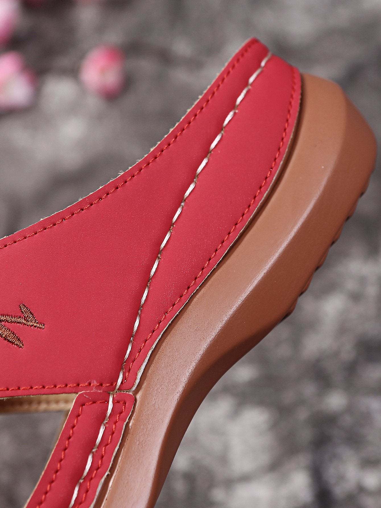 Olivoslindo Sandalias ortopédicas con bordado floral