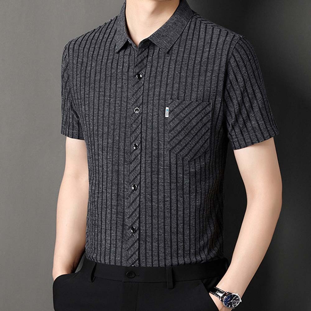 Camisa de manga corta a rayas con bolsillo suelto para hombre de verano 2024